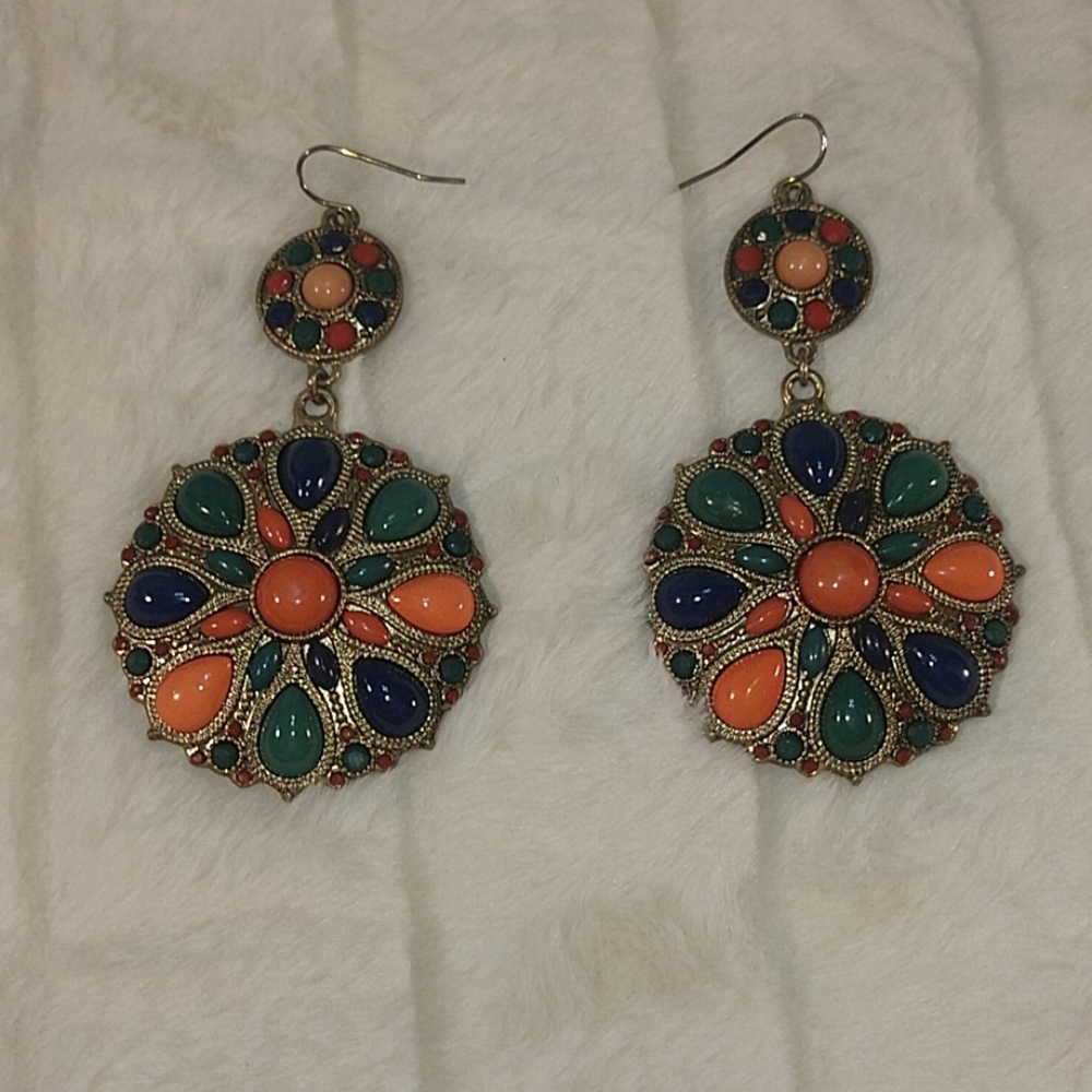 Gorgeous drop pendant earrings